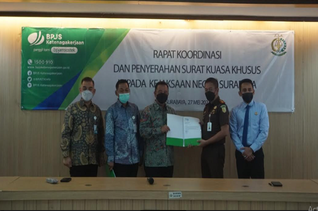 Ratusan Perusahaan Tunggak...