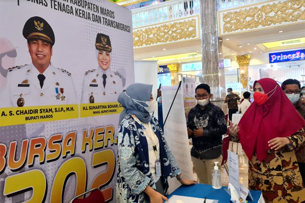 Job Fair Disnaker Maros,...
