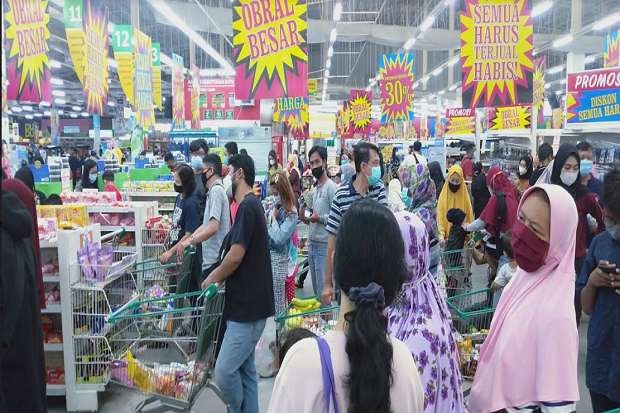 Mau Tutup Gerai, Giant...