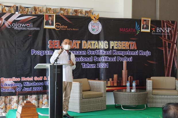 Dukung Program Jokowi,...