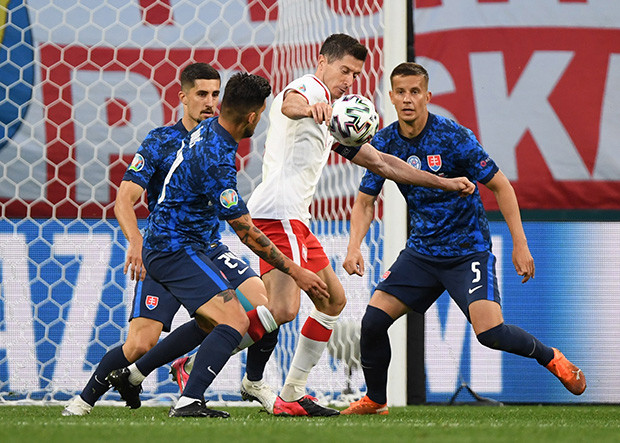 Hasil Piala Eropa 2020:...