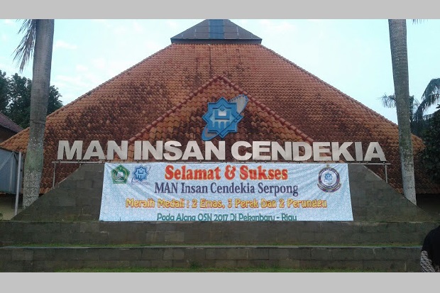 Bersama Pelajar dari...