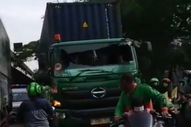 Video Viral, Pengemudi...