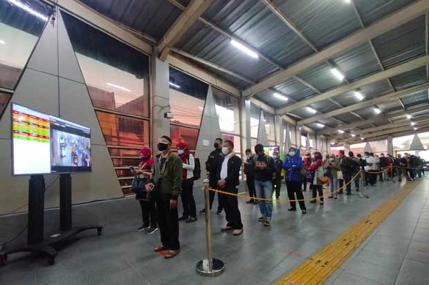 Tak Bawa Dokumen Perjalanan,...