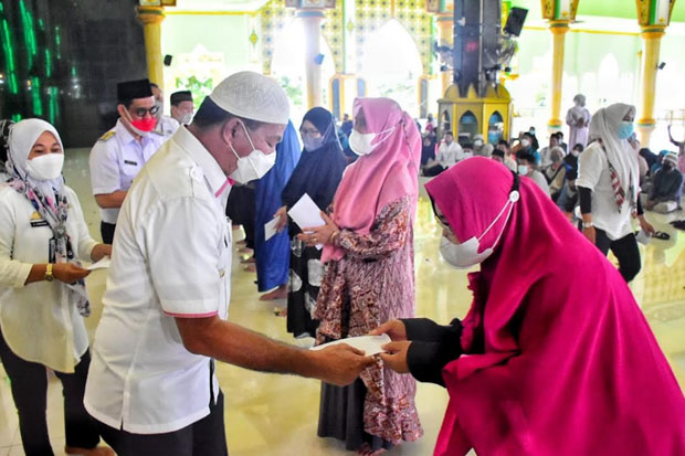 Guru Ngaji dan Imam...