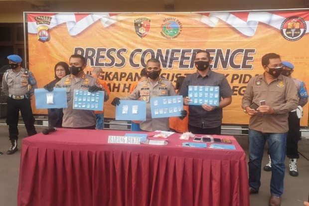 Edan! Pasutri di Cilegon...
