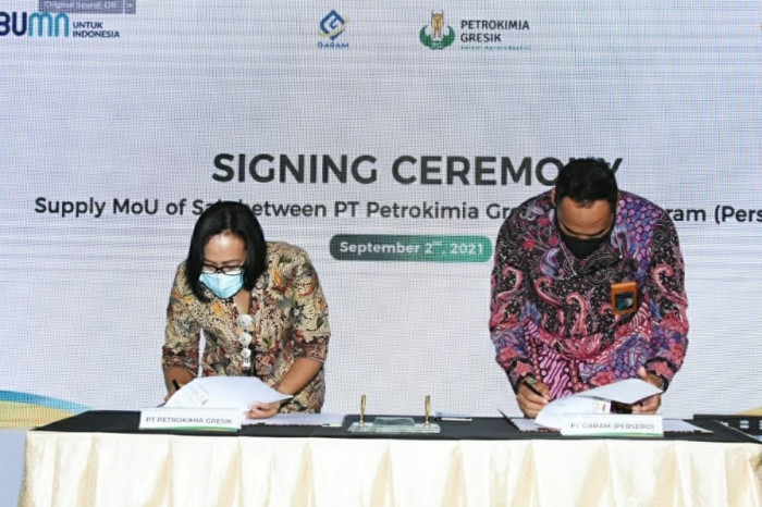 Petrokimia Gresik Gandeng...