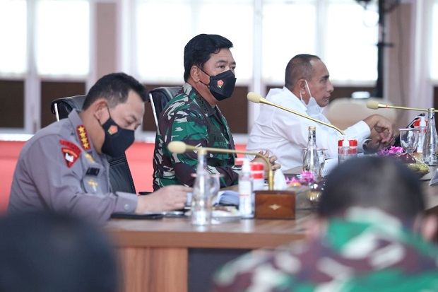 Panglima TNI dan Kapolri...