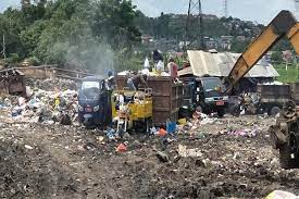 Sampah Mulai Menumpuk,...
