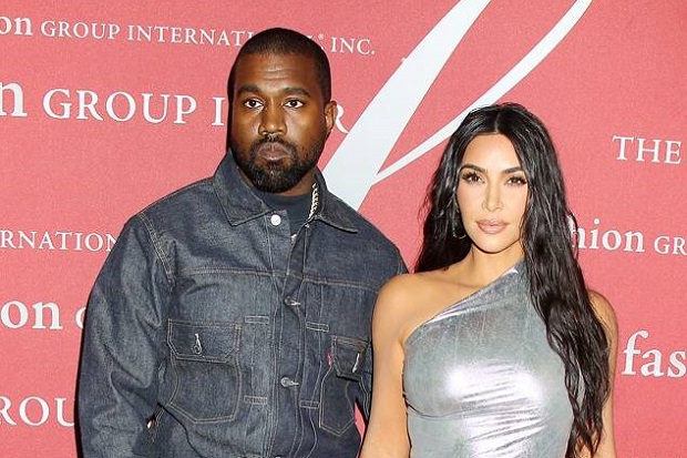 Kim Kardashian Dekat...