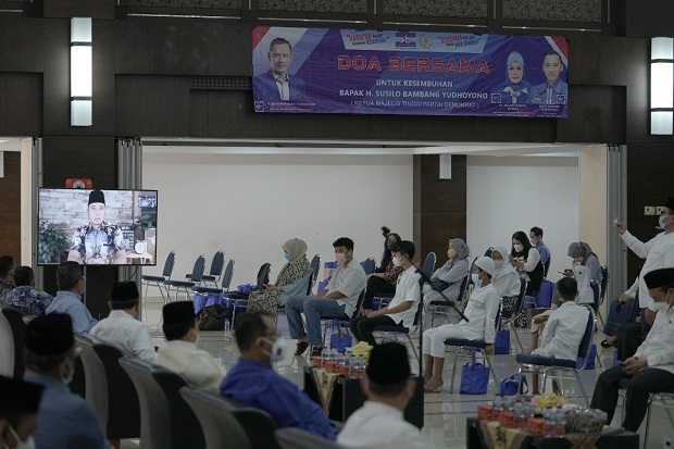 Fraksi Demokrat Gelar...