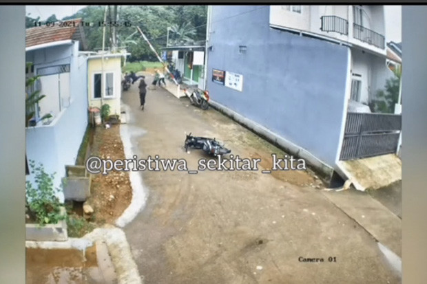 Polisi Buru Jambret...