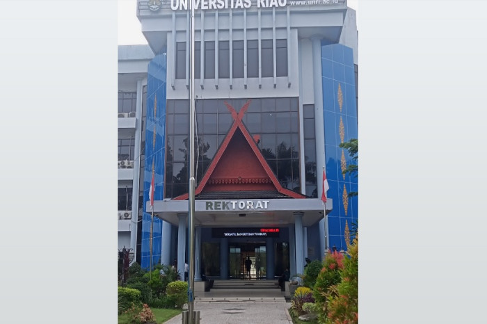 Dekan Fisip Tersangka...