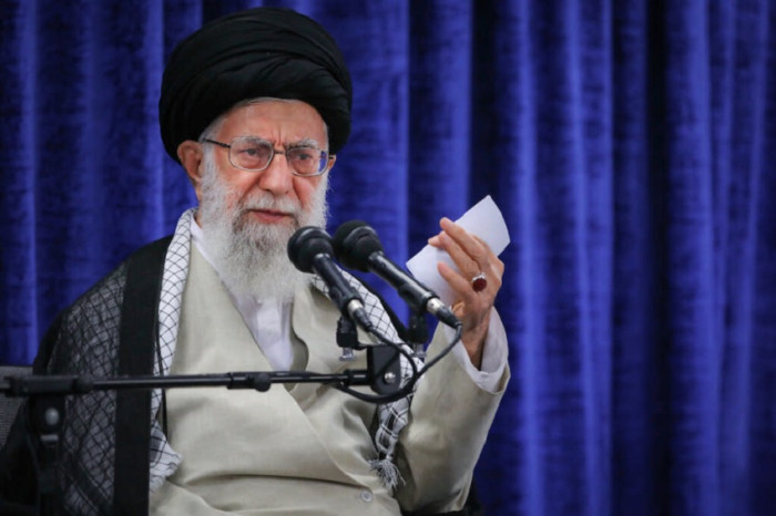 Situs-situs Iran Diretas,...