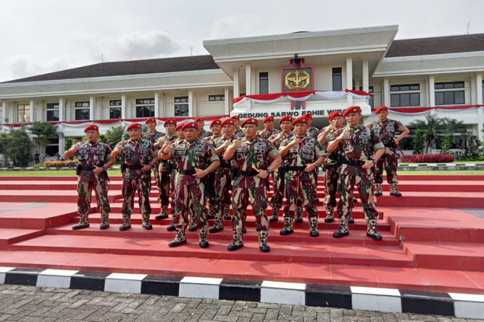 Resmi Jabat Danjen,...