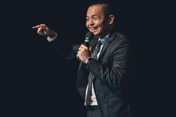 Ernest Prakasa Kesal...