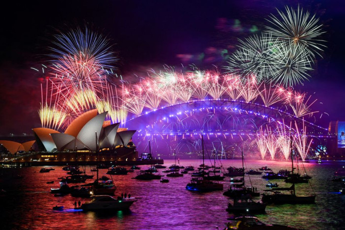 Sydney Memulai Perayaan...