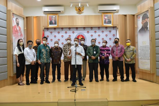 Hattrick WTP, Menpora...