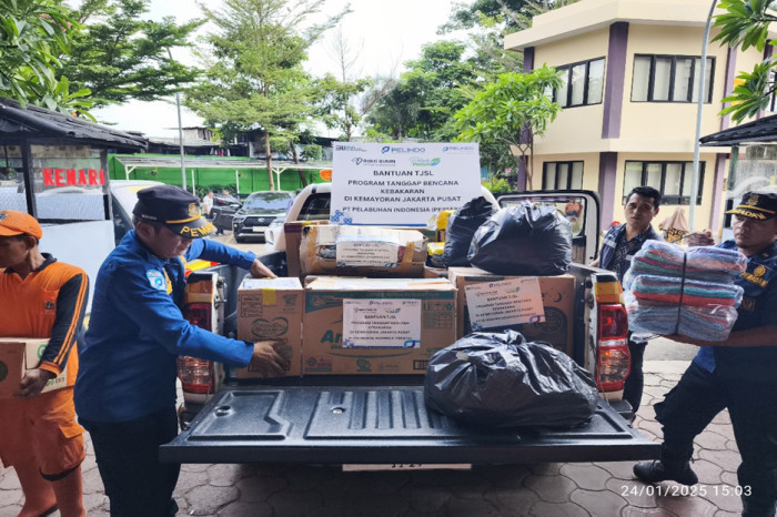 Pelindo Salurkan Bantuan...