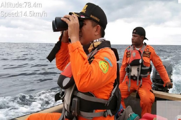 Speedboat Terbalik di...