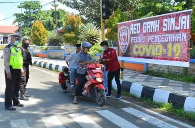 Aksi Nyata Suporter...