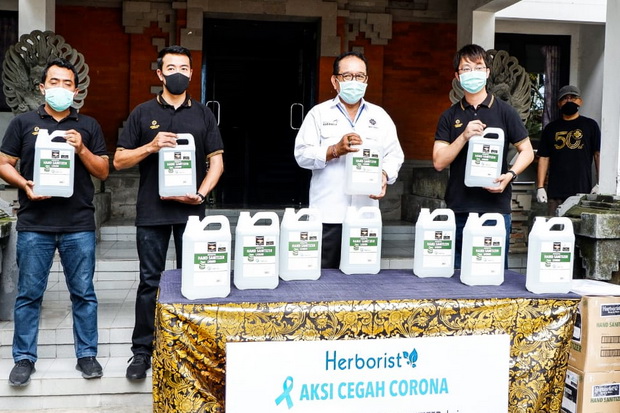 Gelar Aksi Cegah Corona,...