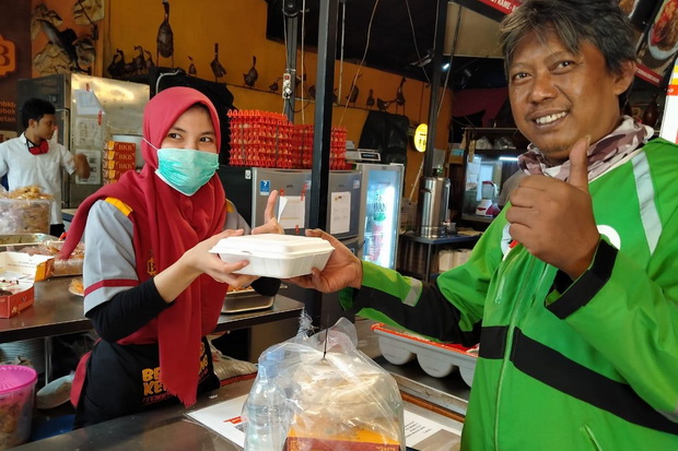 Bantu Masyarakat di...