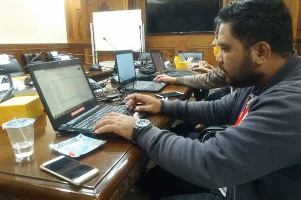 Puluhan Ribu Warga Salatiga...