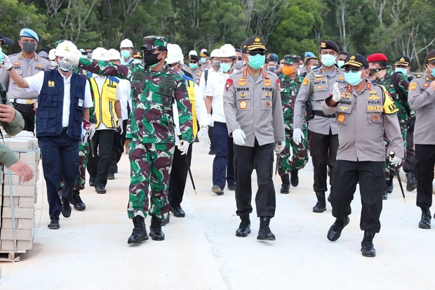 Pengamat Nilai TNI,...