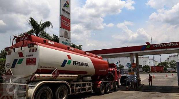 Menanti BBM Turun Harga