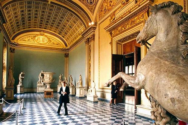 Tur Museum Virtual,...