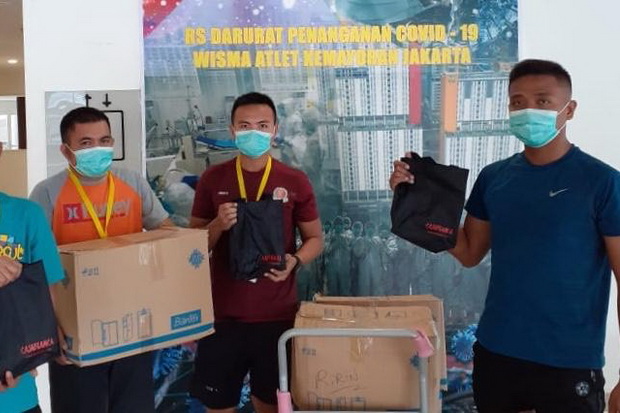 Dukung Tenaga Medis,...