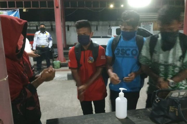 Cegah Penyebaran Corona,...