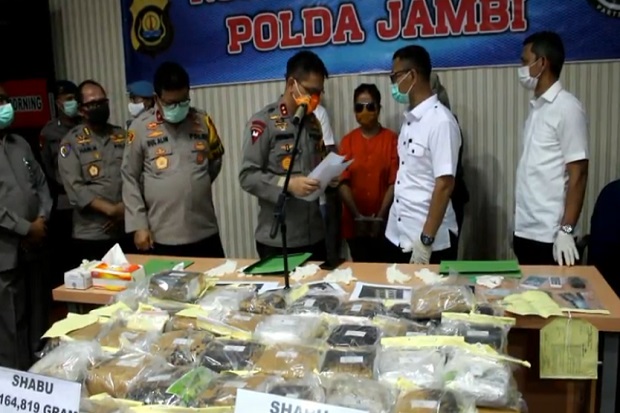 Wanita Muda di Jambi...