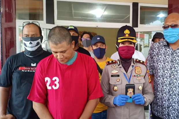 Polisi Gadungan Asal...