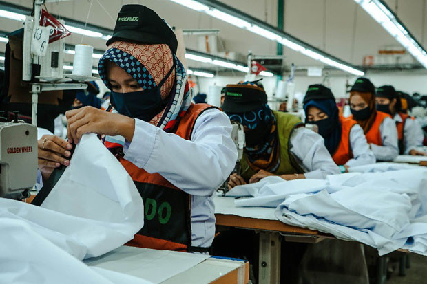 Eiger Produksi Ribuan...