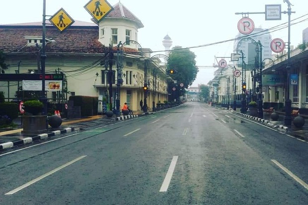 PSBB Kota Bandung, Aparat...