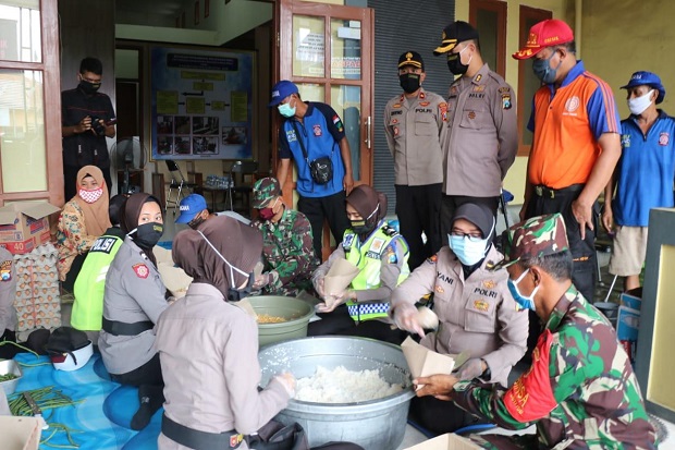 13 Dapur Umum Dibangun...