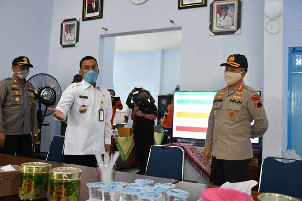 Tak Terapkan PSBB, Bupati...