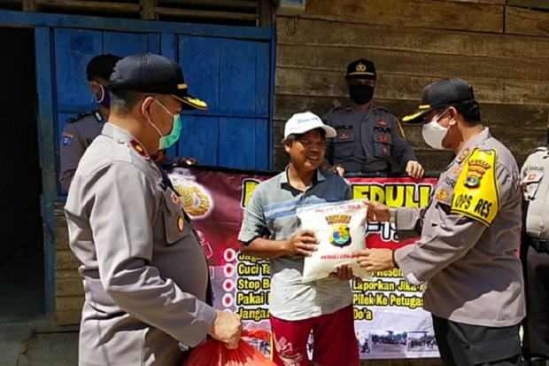 Polres Mesuji Bagikan...