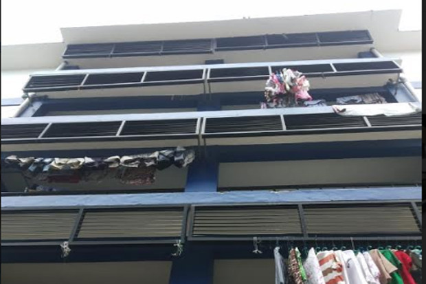 Lompat dari Lantai 5...