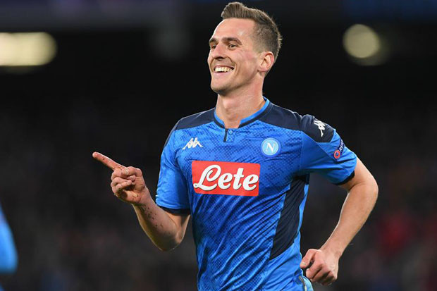 Striker Napoli Jadi...