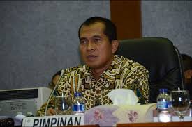 DPR Dorong Dewan Pers...