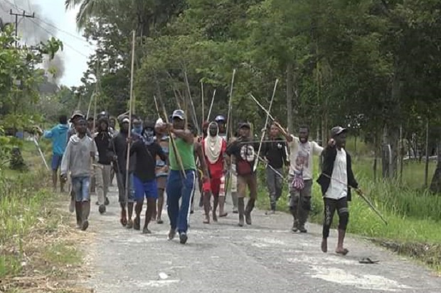 Bentrok di Sentani Masih...