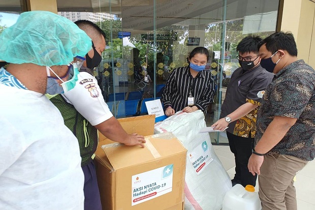 BEM Ubaya Penuhi Kebutuhan...