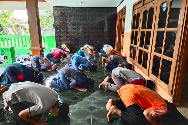 Sambut Putusan MA, Pegawai...
