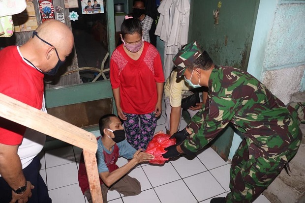 Bantu Warga Terdampak...