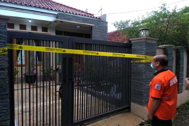 Dibacok Orang Tak Dikenal,...
