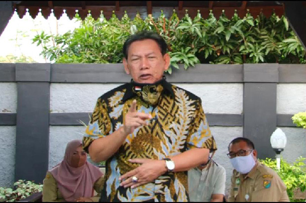 Tiga Dokter di Kota...