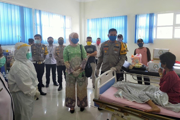 Kakak-Adik Yatim Piatu...